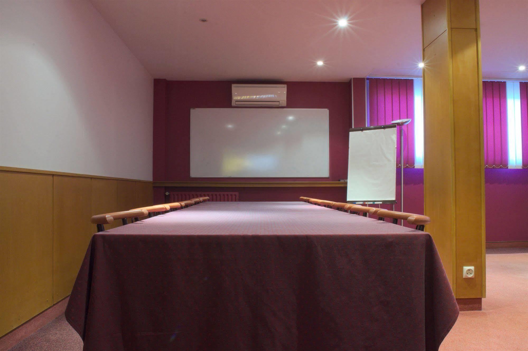 Inter-Hotel Toulouse Aeroport บลานญัก ภายนอก รูปภาพ